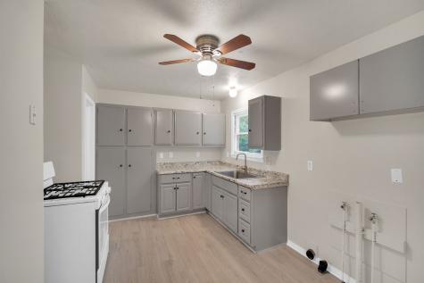 207 N Lyndalyn Avenue Desoto TX 75115