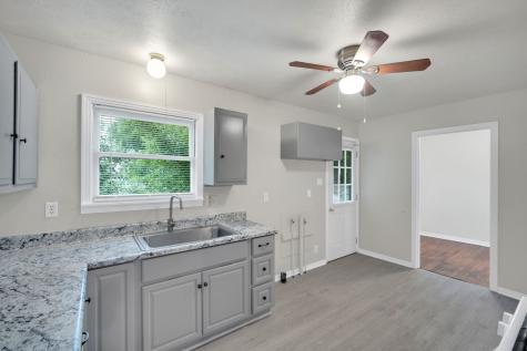 207 N Lyndalyn Avenue Desoto TX 75115