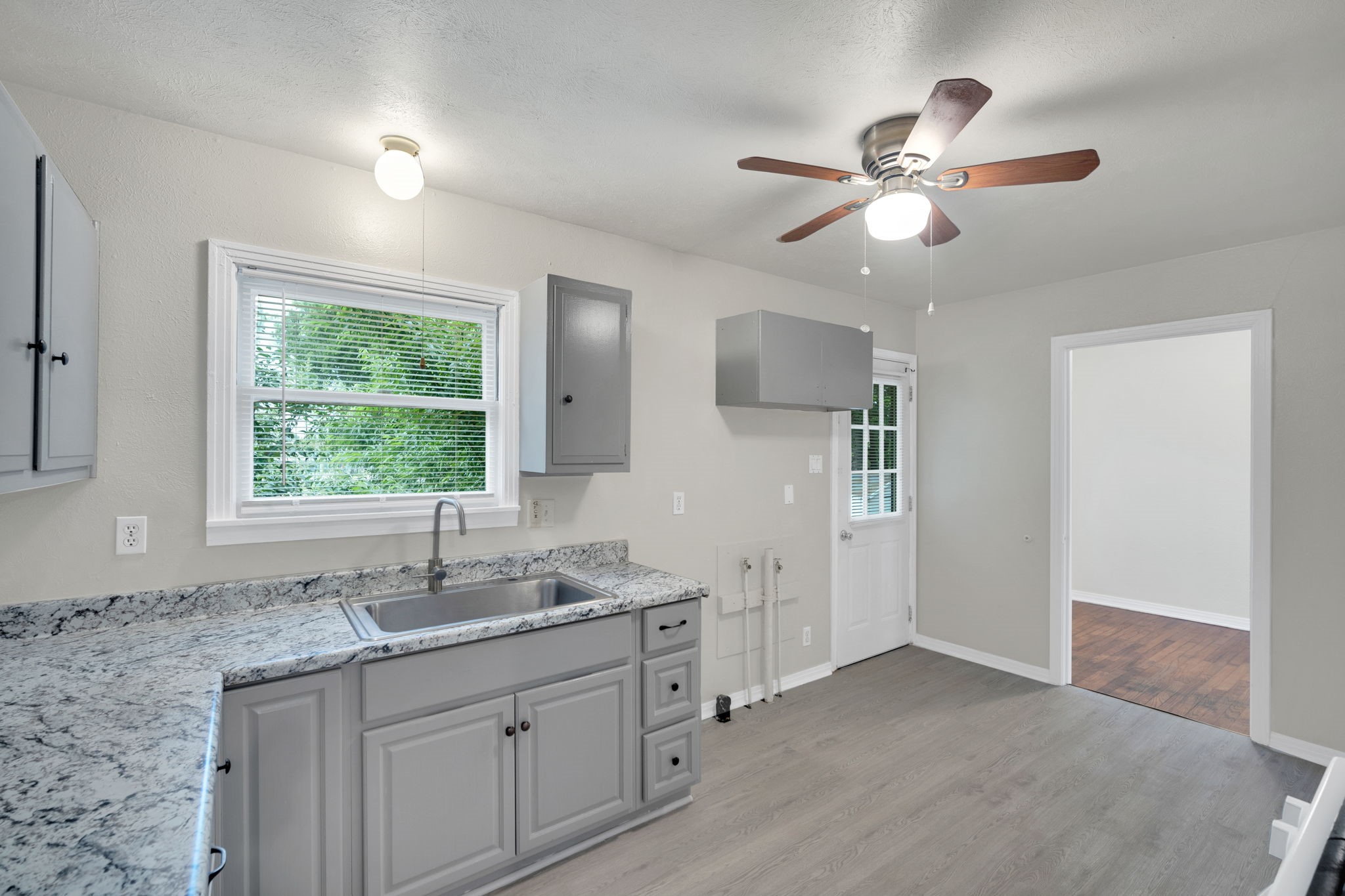 207 N Lyndalyn Avenue Desoto TX 75115