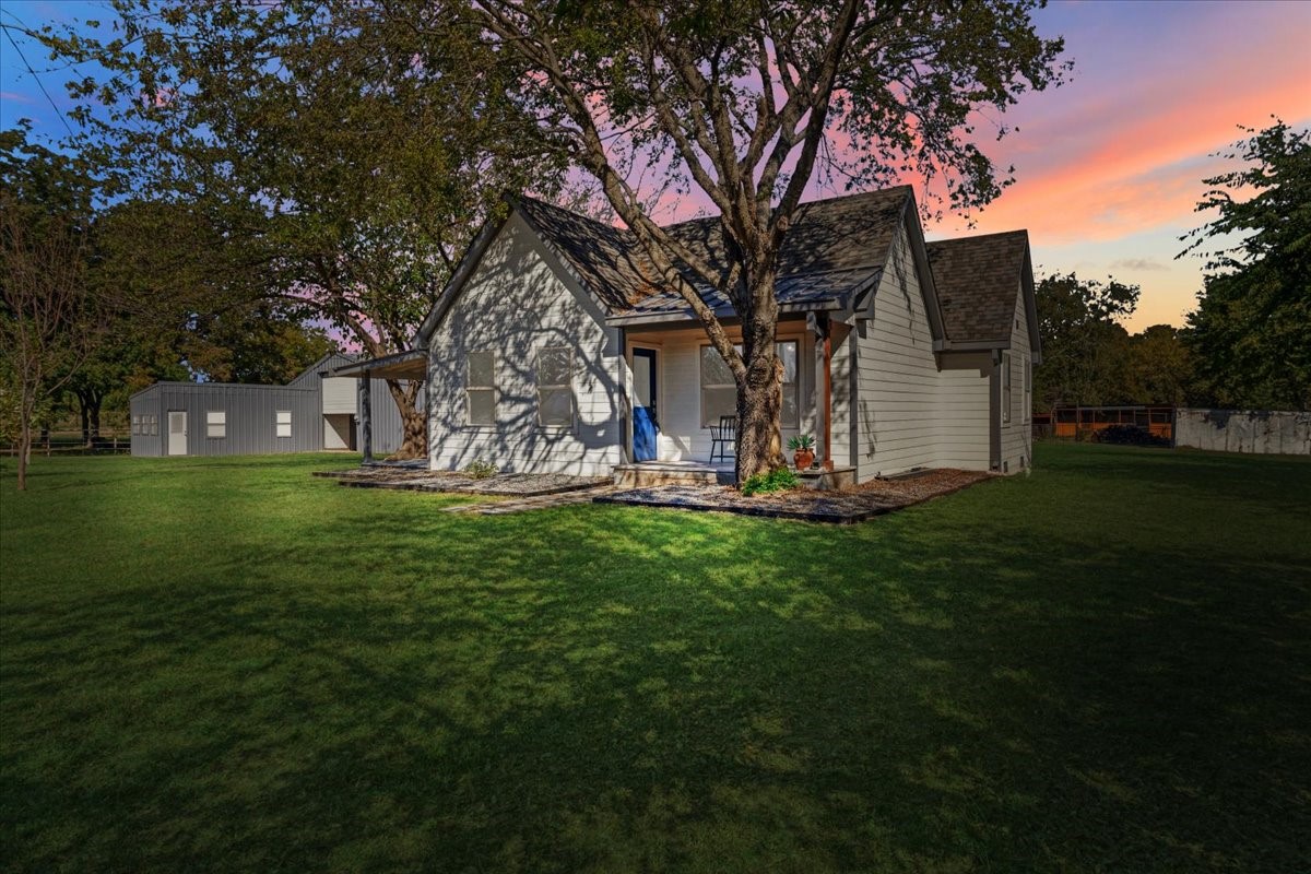 402 W Sam Rayburn Road Ector TX 75439