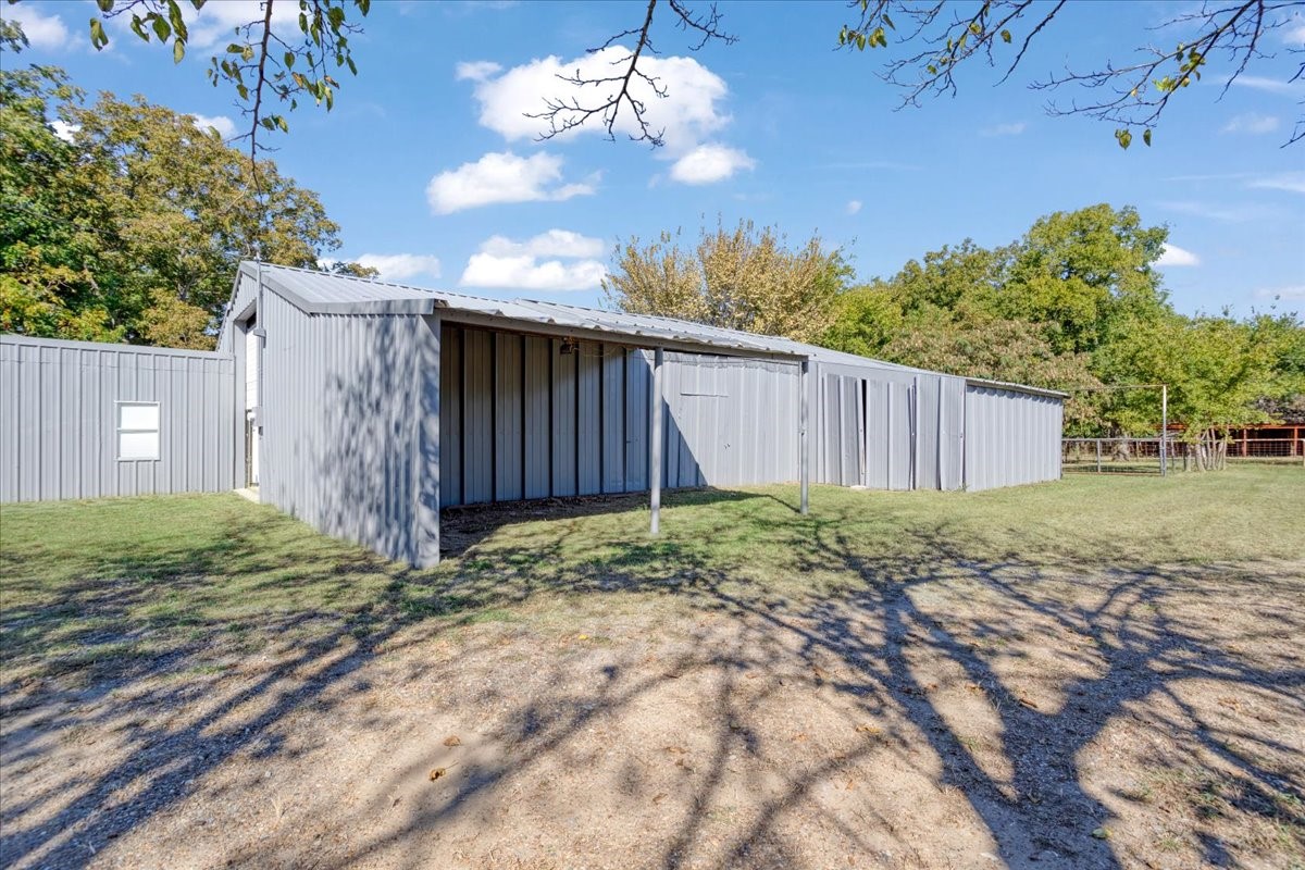 402 W Sam Rayburn Road Ector TX 75439