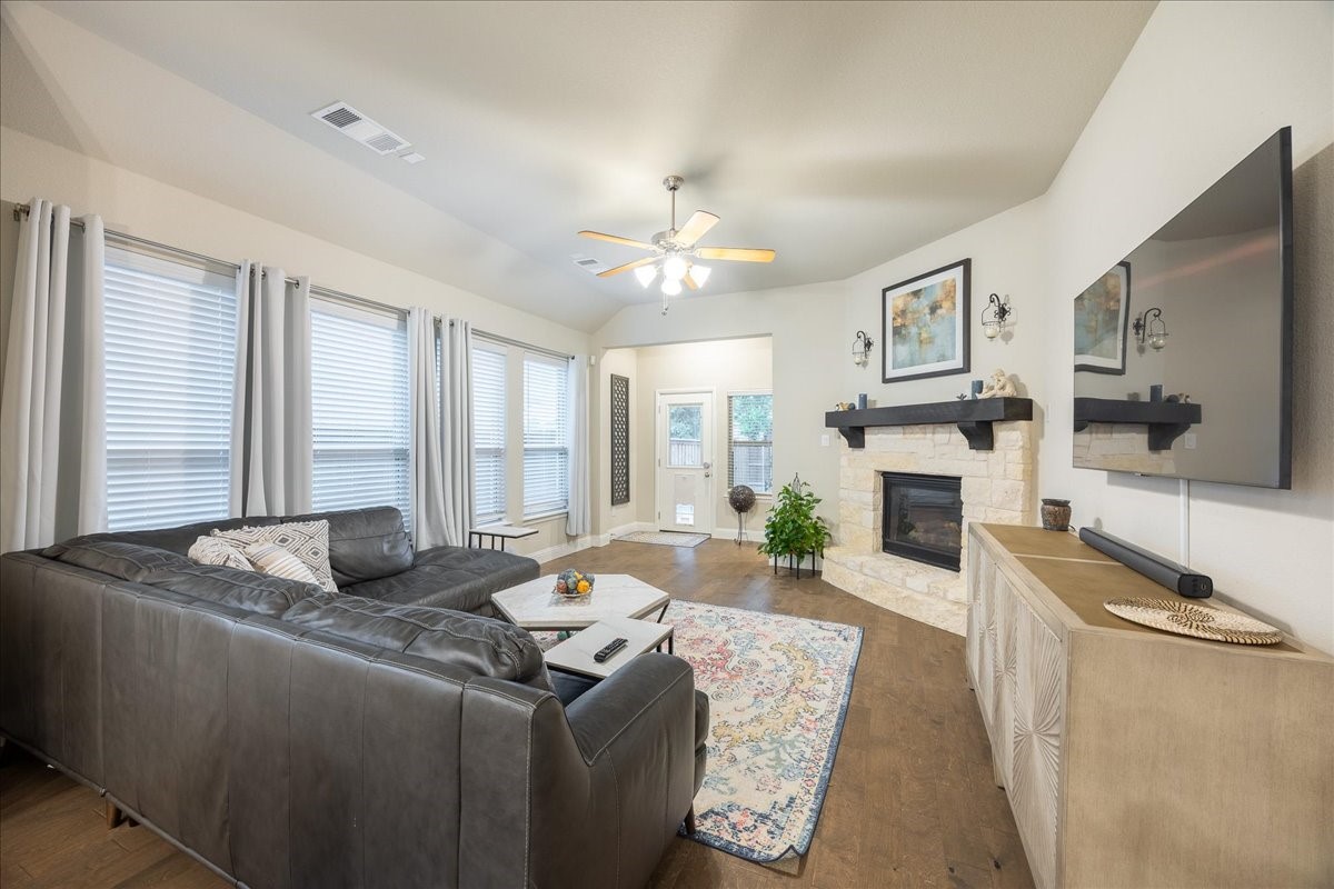 516 Gibbons Creek Trail Mckinney TX 75071