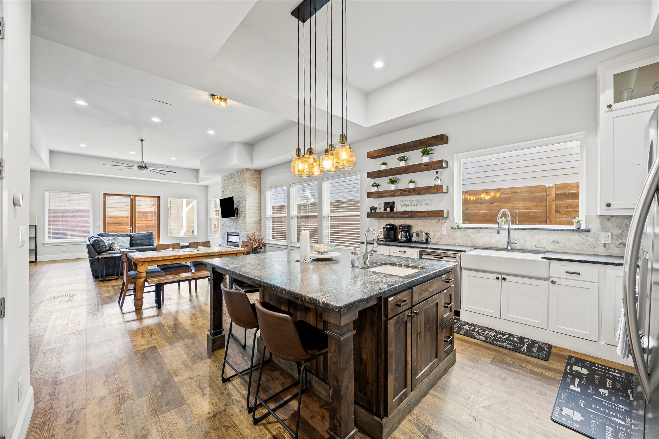 2011 N Prairie Avenue Dallas TX 75204
