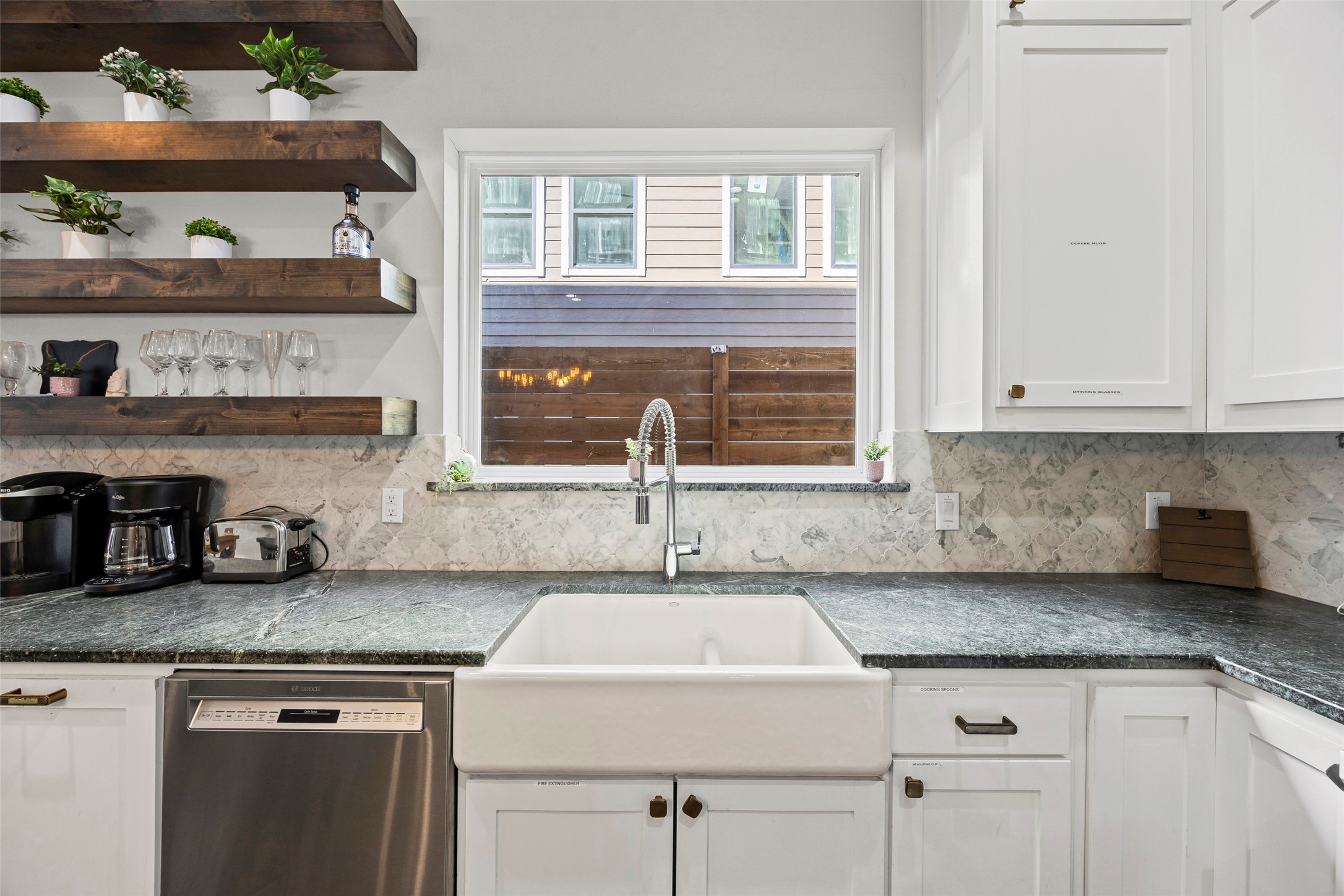 2011 N Prairie Avenue Dallas TX 75204