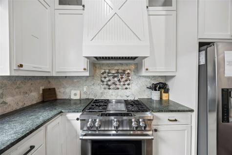 2011 N Prairie Avenue Dallas TX 75204