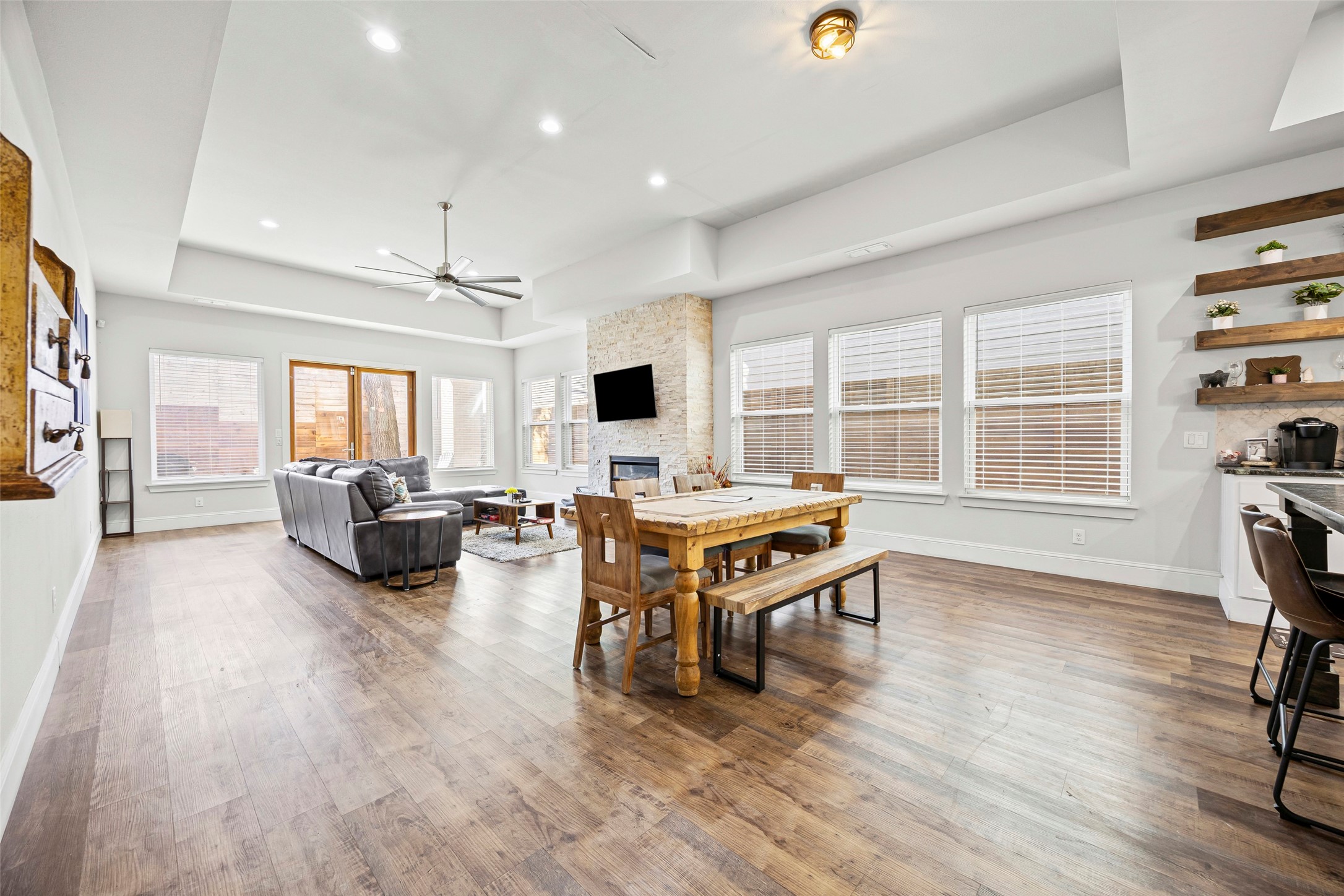2011 N Prairie Avenue Dallas TX 75204