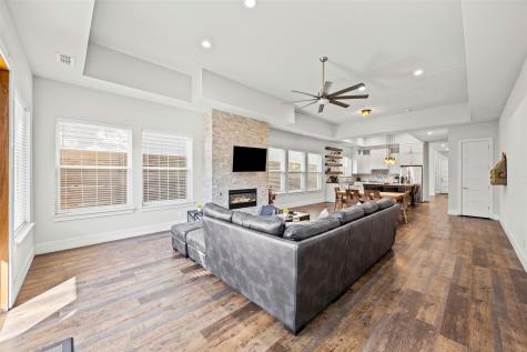 2011 N Prairie Avenue Dallas TX 75204