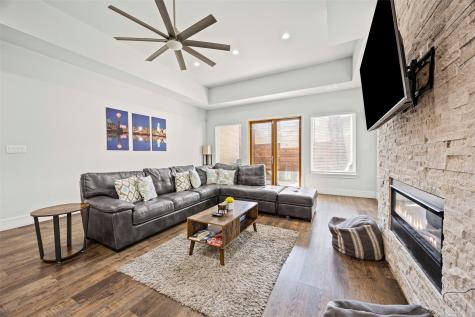 2011 N Prairie Avenue Dallas TX 75204