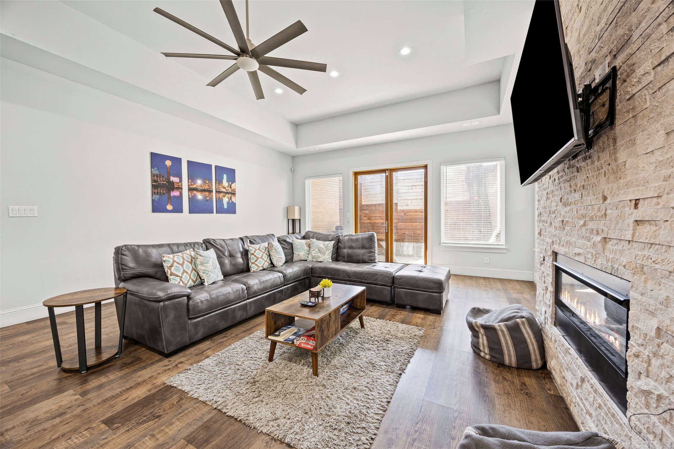 2011 N Prairie Avenue Dallas TX 75204