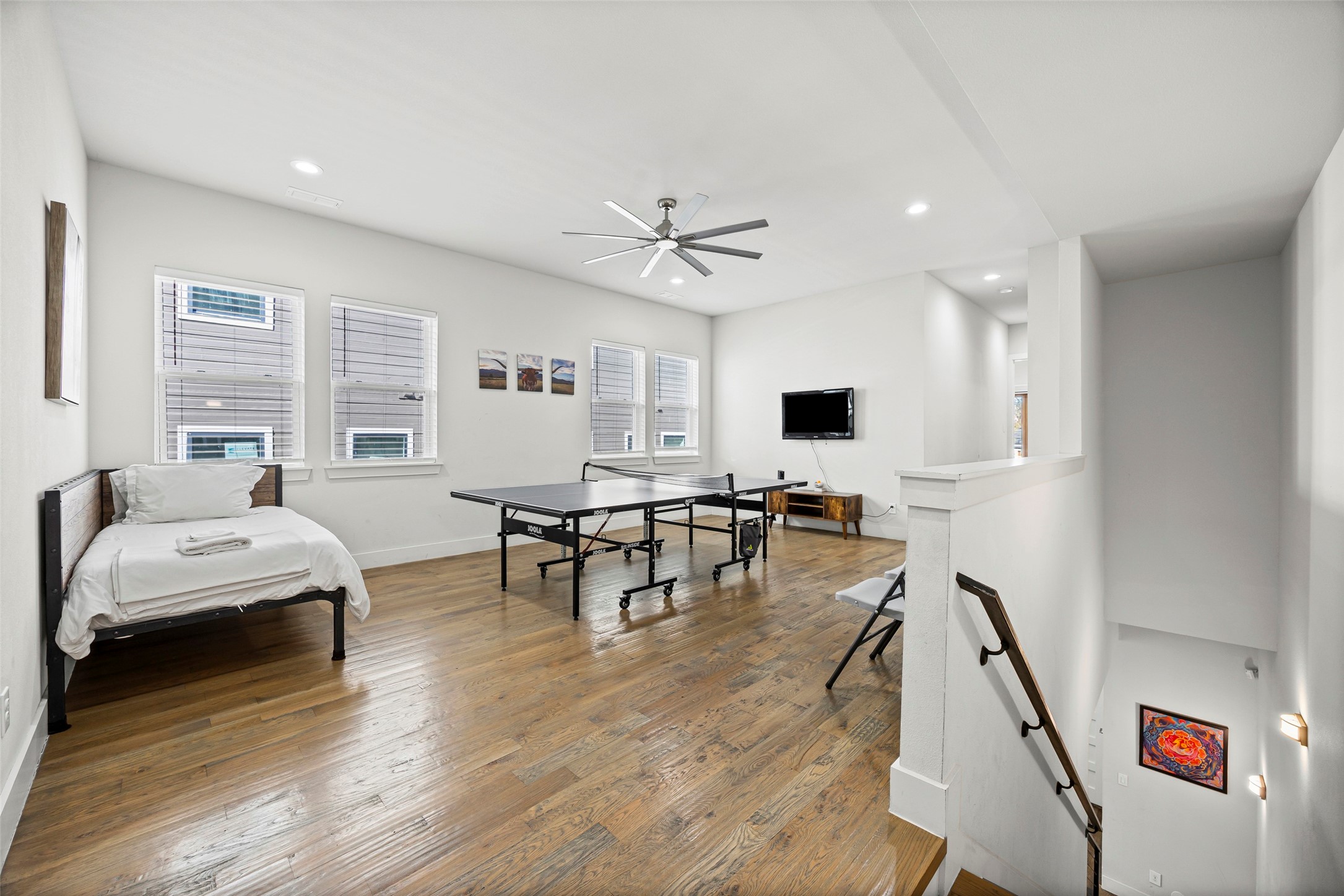 2011 N Prairie Avenue Dallas TX 75204