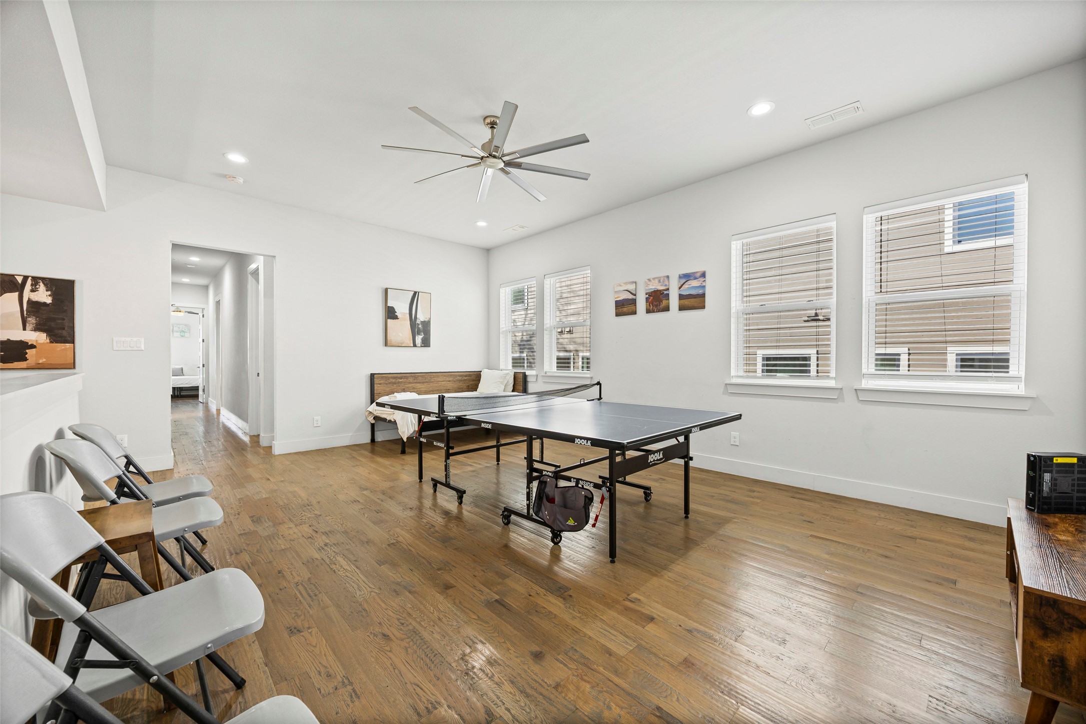 2011 N Prairie Avenue Dallas TX 75204
