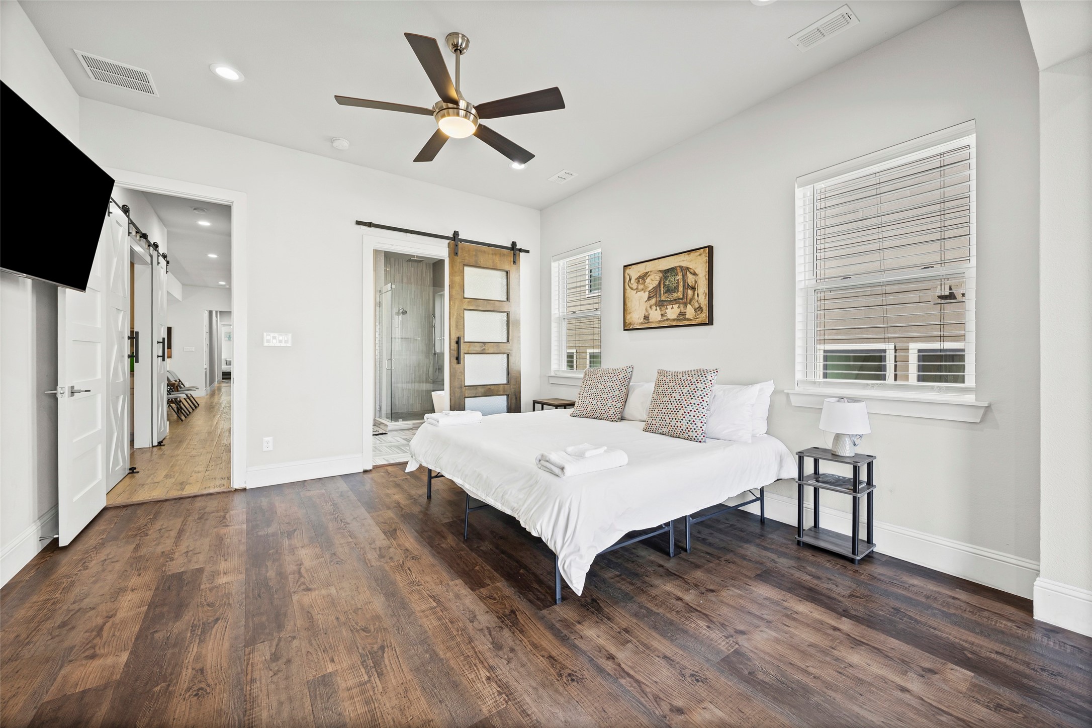 2011 N Prairie Avenue Dallas TX 75204
