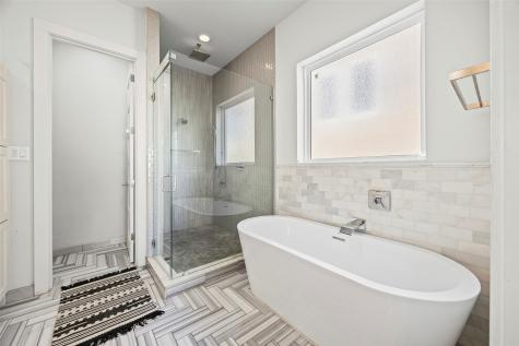 2011 N Prairie Avenue Dallas TX 75204