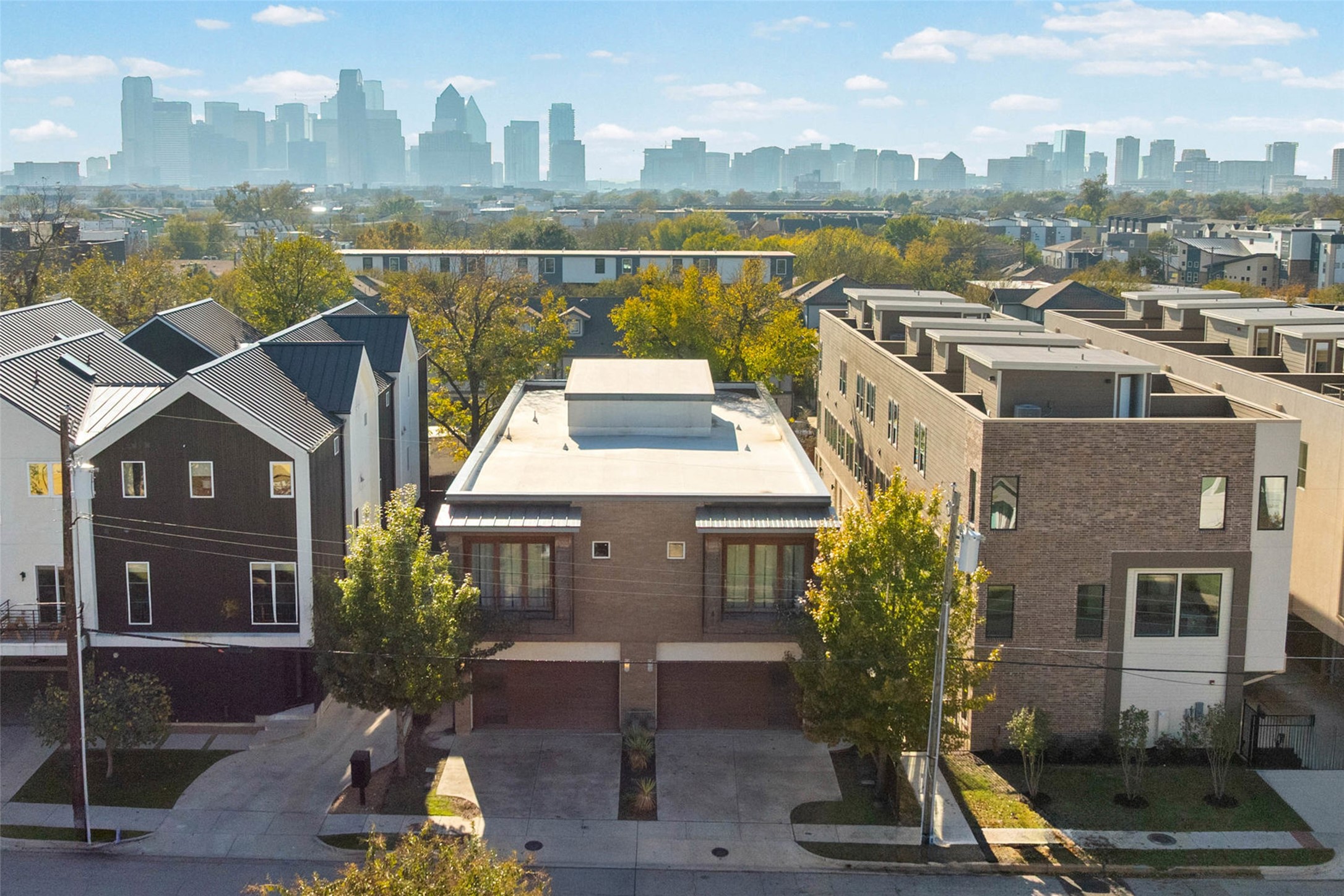 2011 N Prairie Avenue Dallas TX 75204