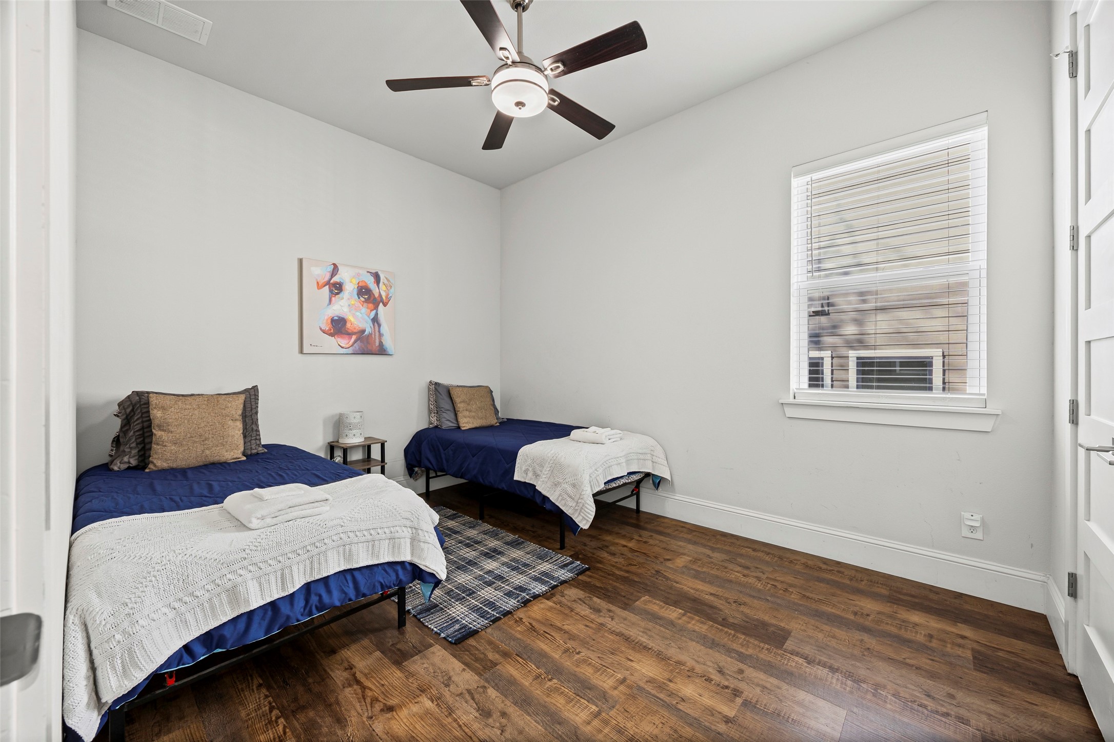 2011 N Prairie Avenue Dallas TX 75204