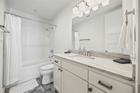 2011 N Prairie Avenue Dallas TX 75204