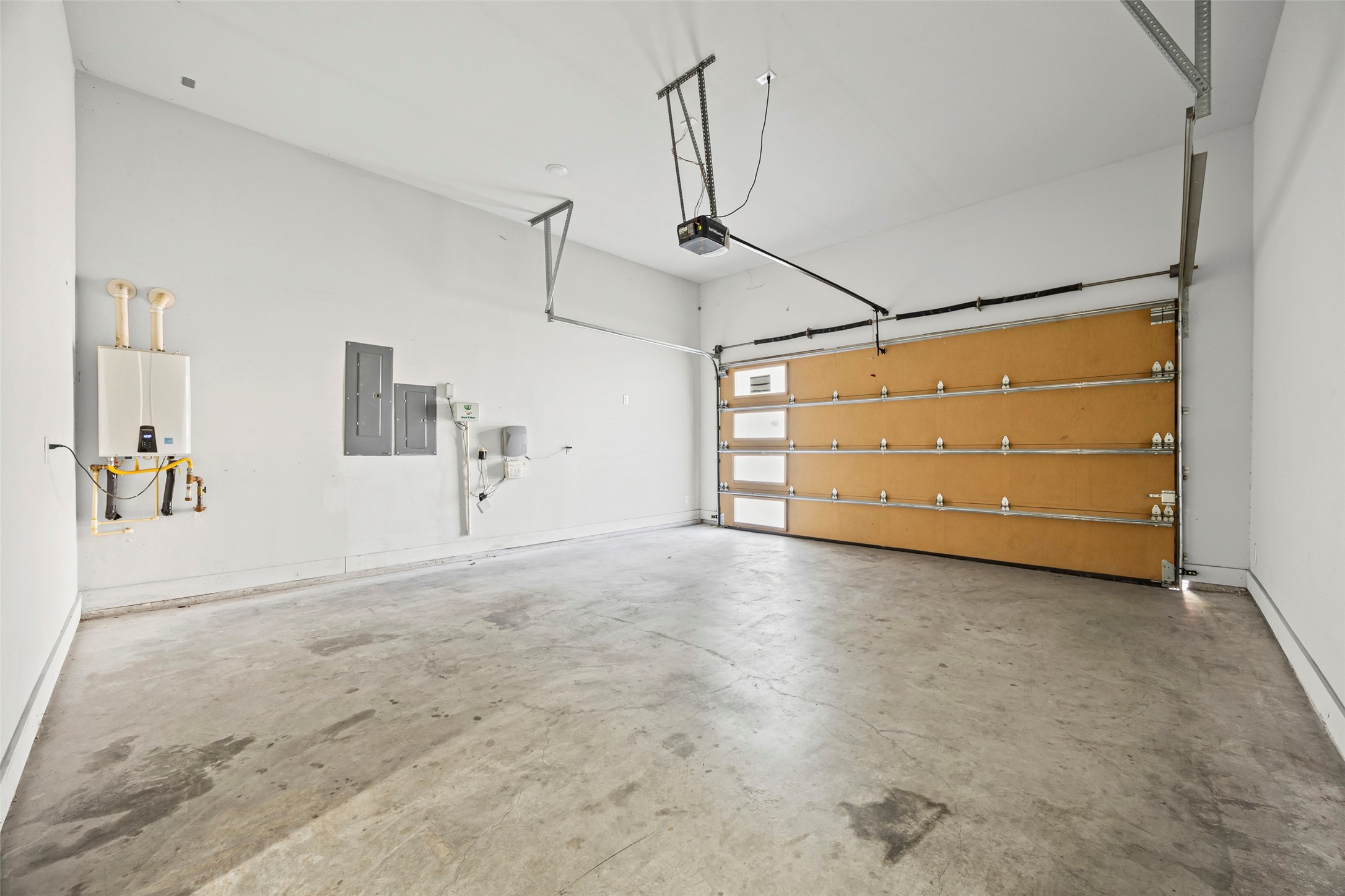 2011 N Prairie Avenue Dallas TX 75204