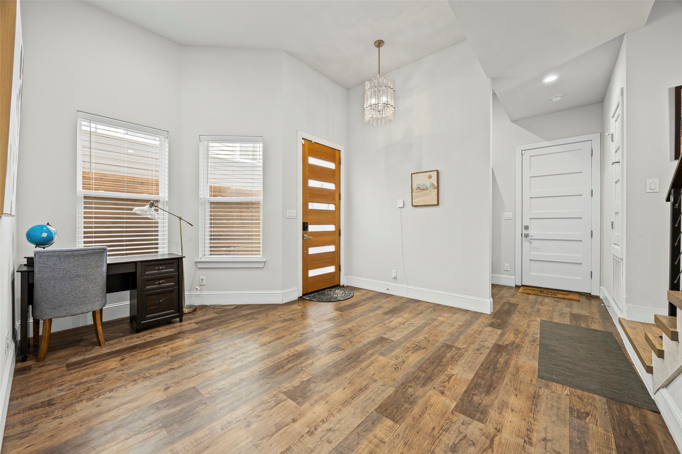 2011 N Prairie Avenue Dallas TX 75204