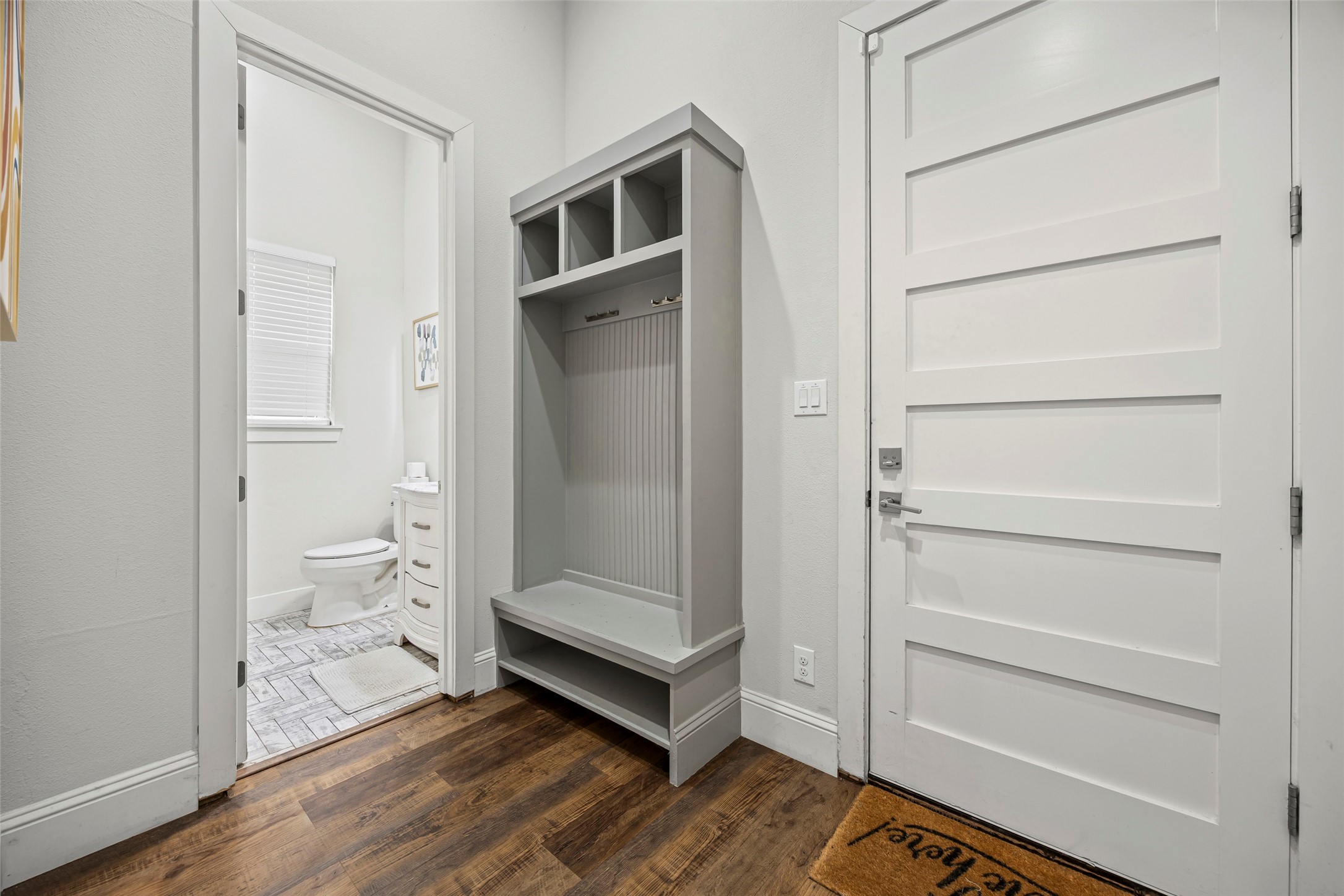 2011 N Prairie Avenue Dallas TX 75204