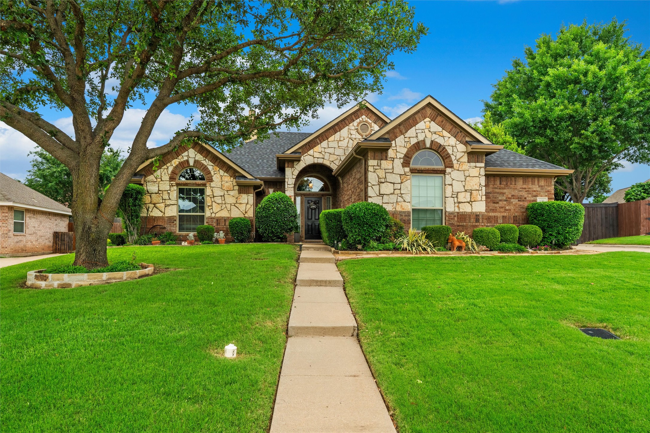 105 Daisey Lane Justin TX 76247