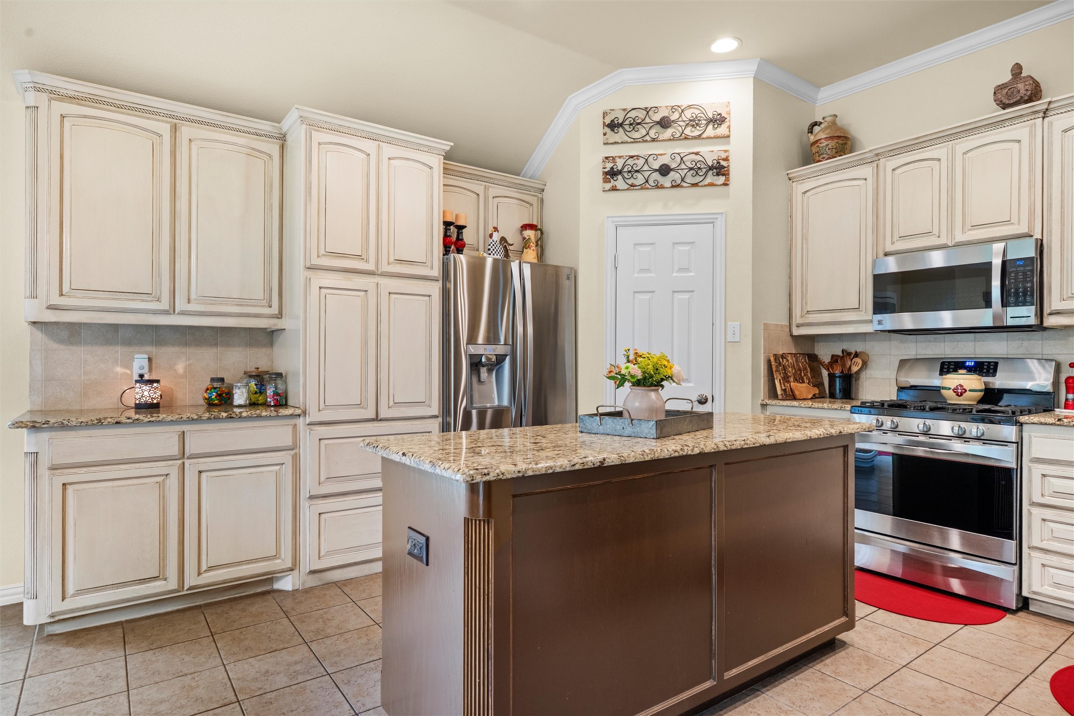 105 Daisey Lane Justin TX 76247