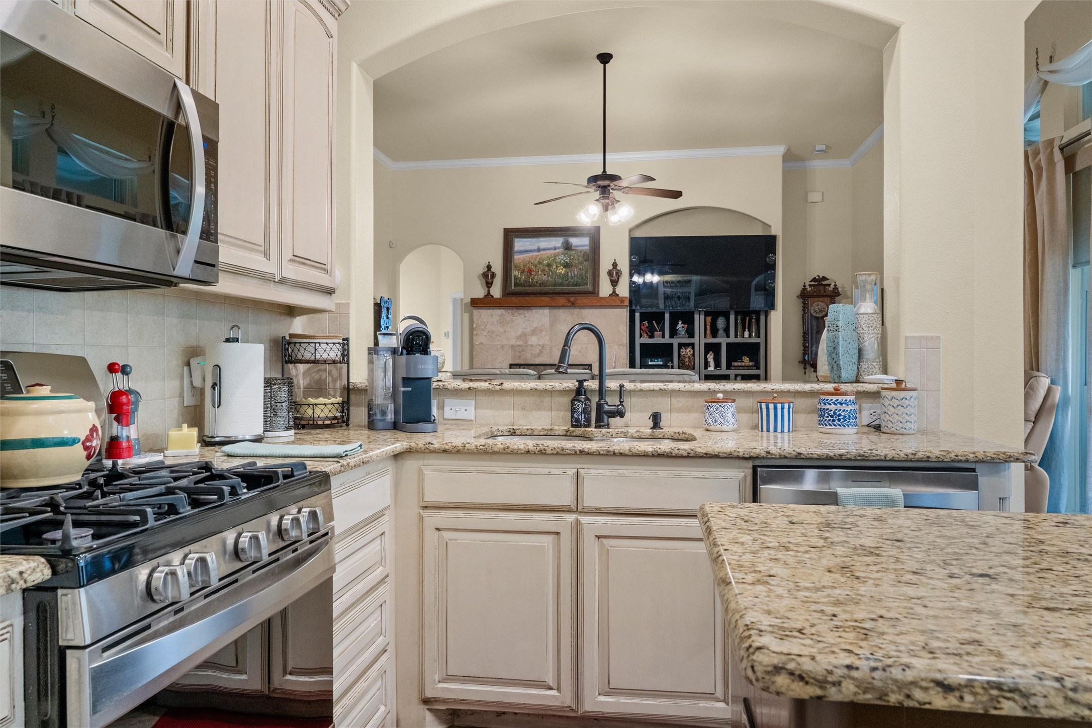 105 Daisey Lane Justin TX 76247