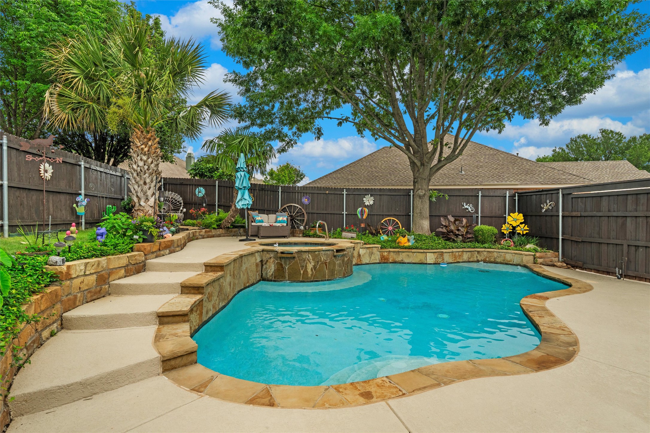 105 Daisey Lane Justin TX 76247