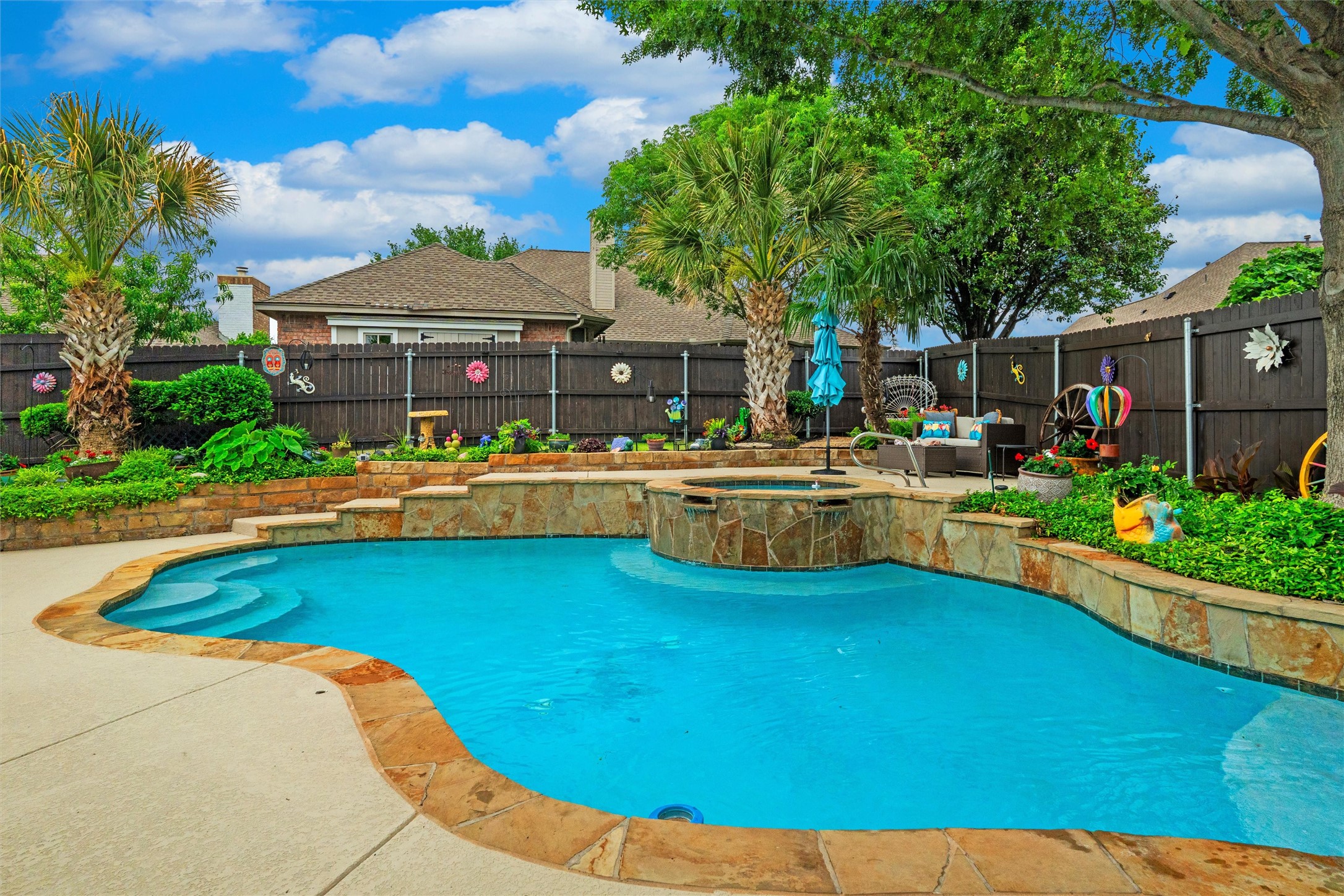 105 Daisey Lane Justin TX 76247
