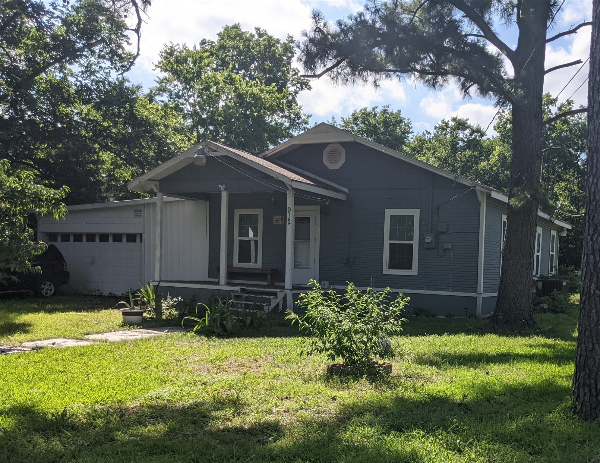 912 Netherland Drive Seagoville TX 75159