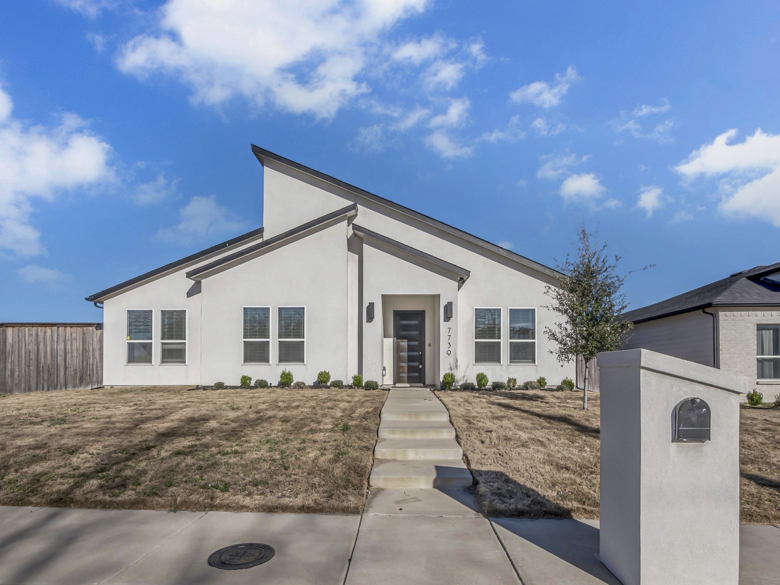 7739 Indian Ridge Trail Dallas TX 75232