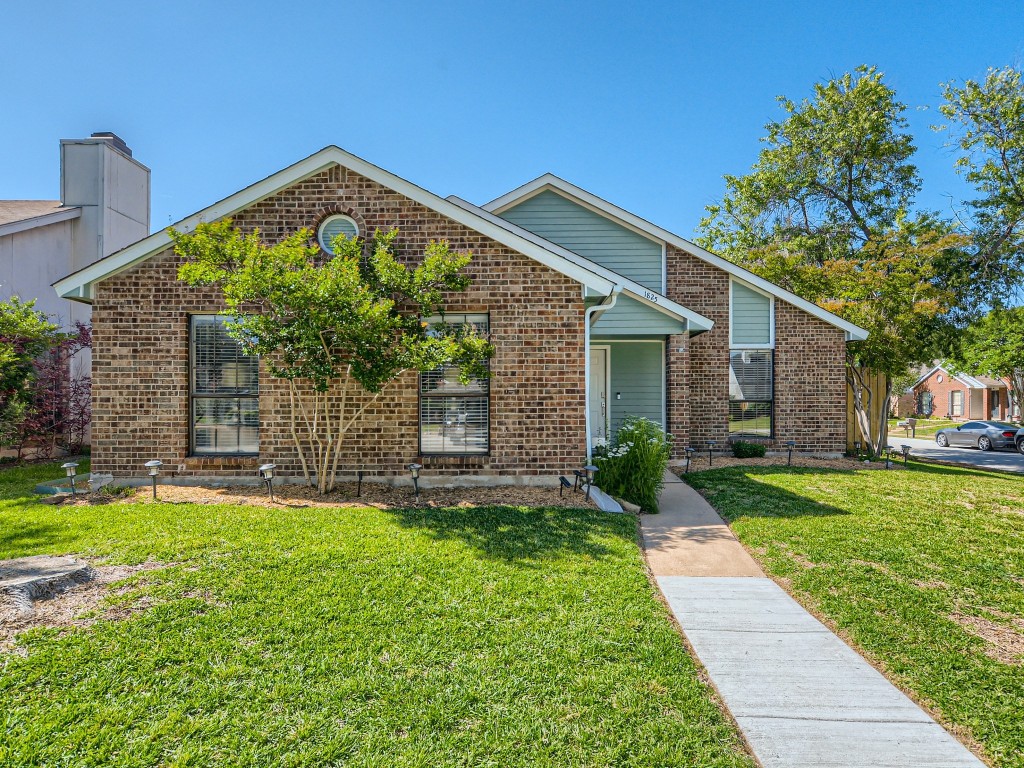 1825 Willow Creek Court Garland TX 75040