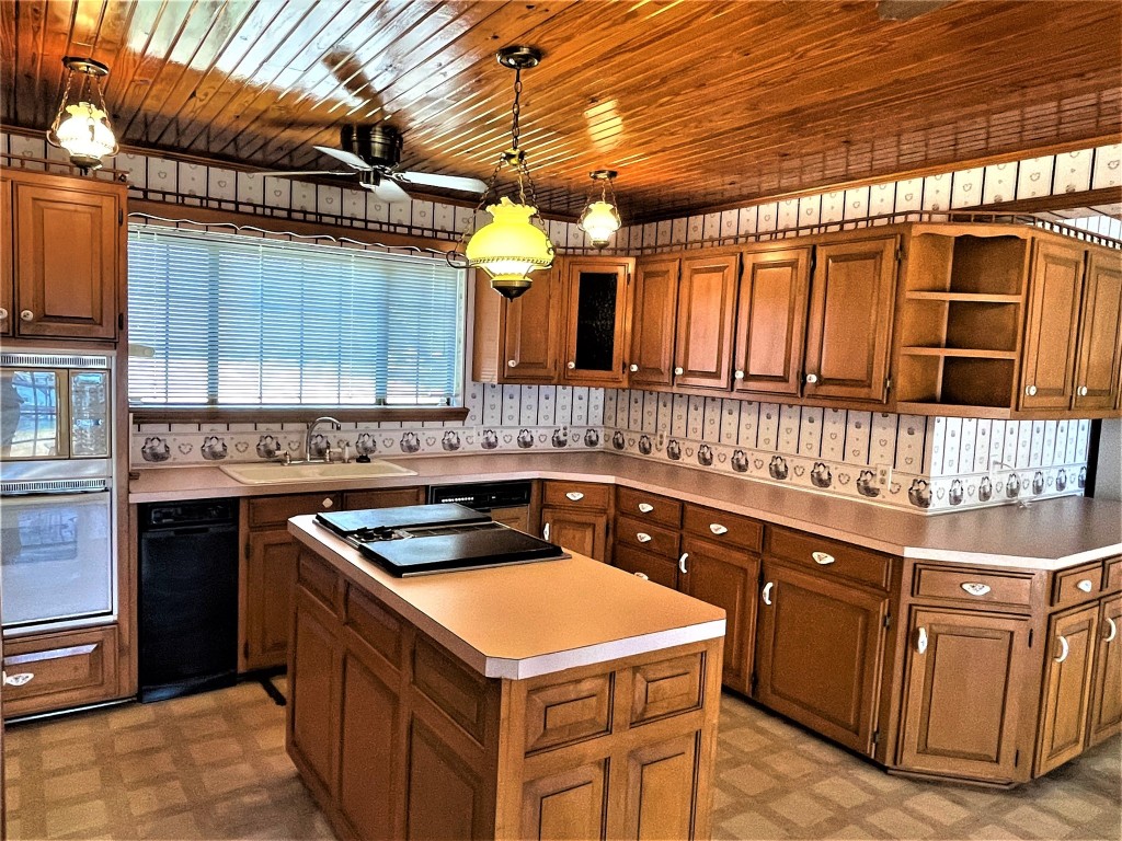 476 Lcr 759 Groesbeck TX 76642