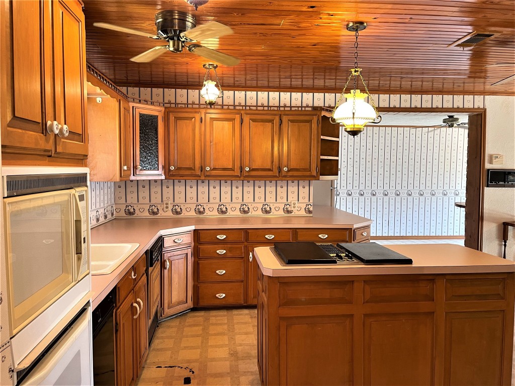 476 Lcr 759 Groesbeck TX 76642