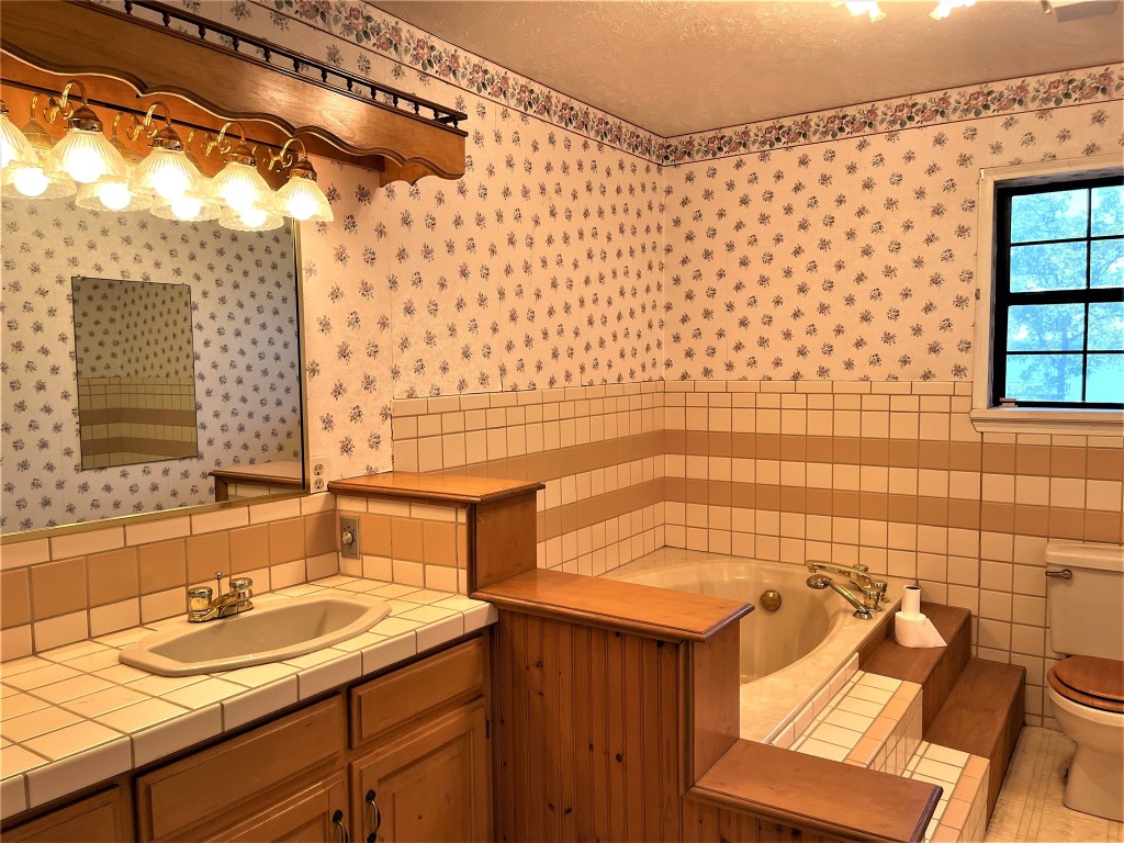 476 Lcr 759 Groesbeck TX 76642