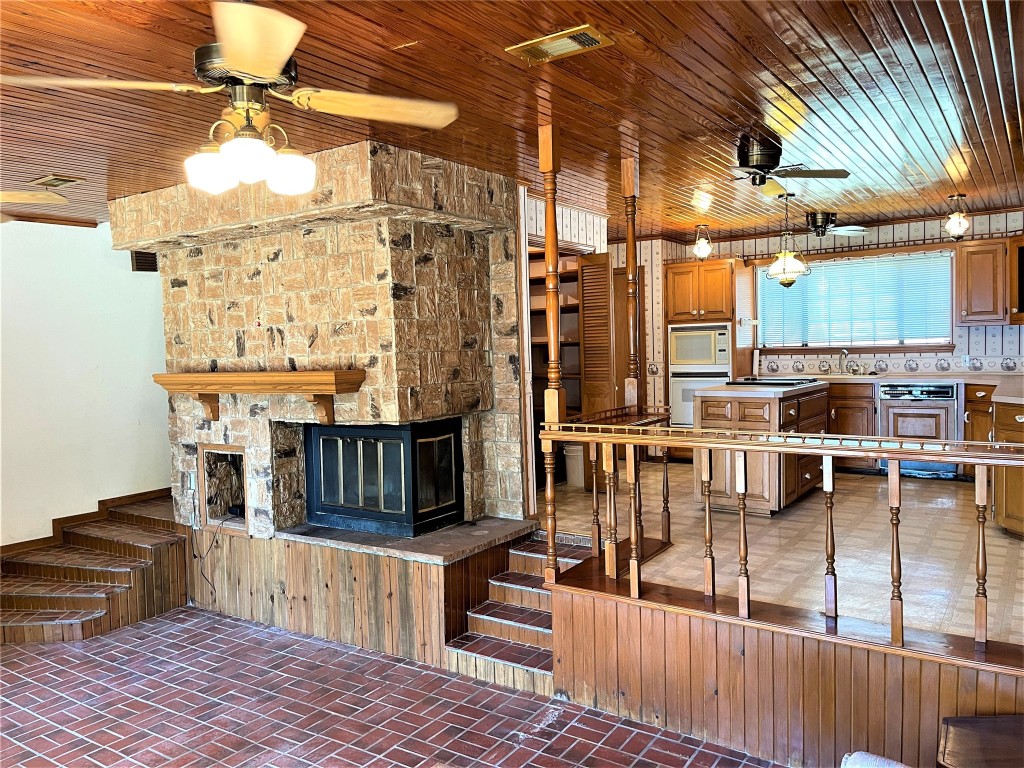 476 Lcr 759 Groesbeck TX 76642