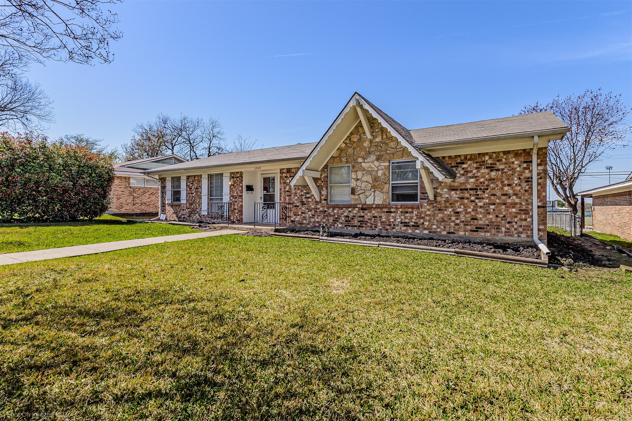 2525 Belhaven Drive Mesquite TX 75150