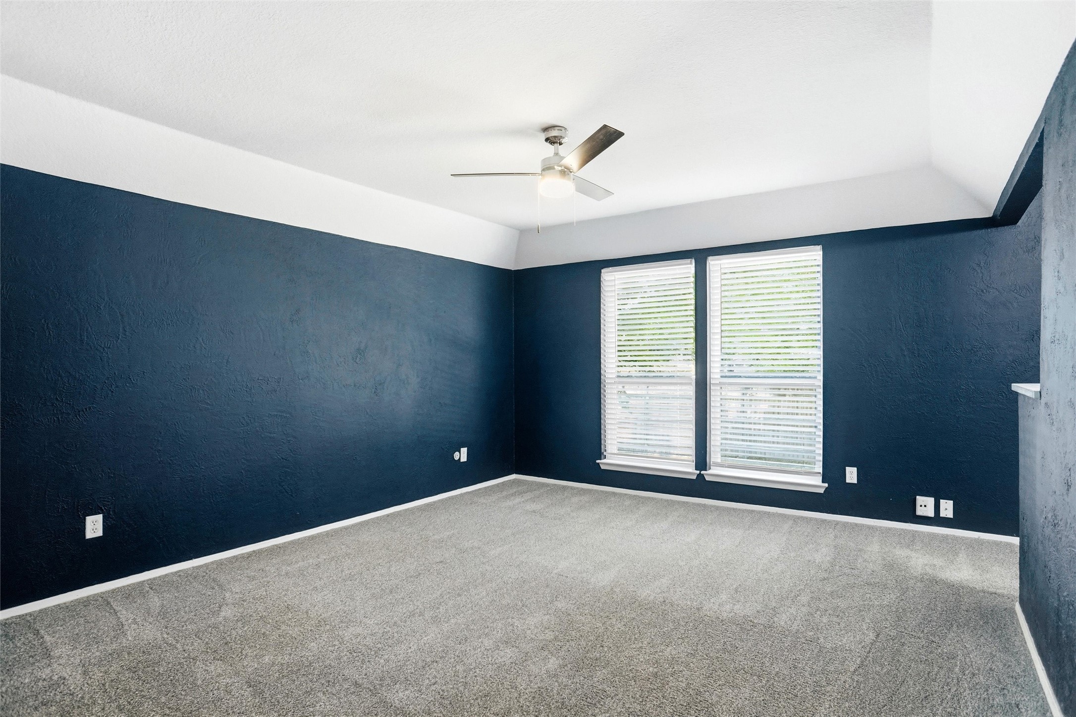 261 Timberlake Drive Azle TX 76020