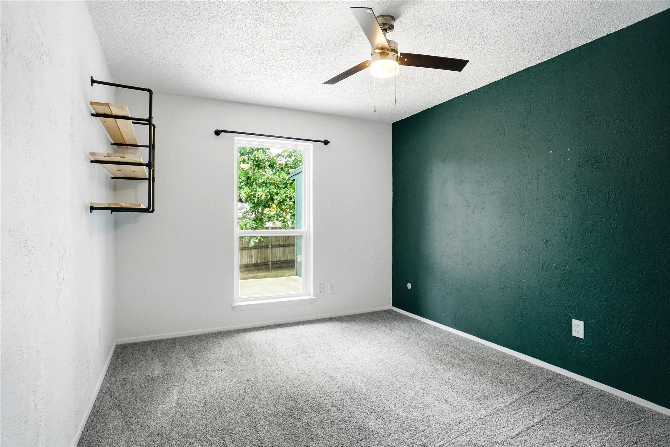 261 Timberlake Drive Azle TX 76020