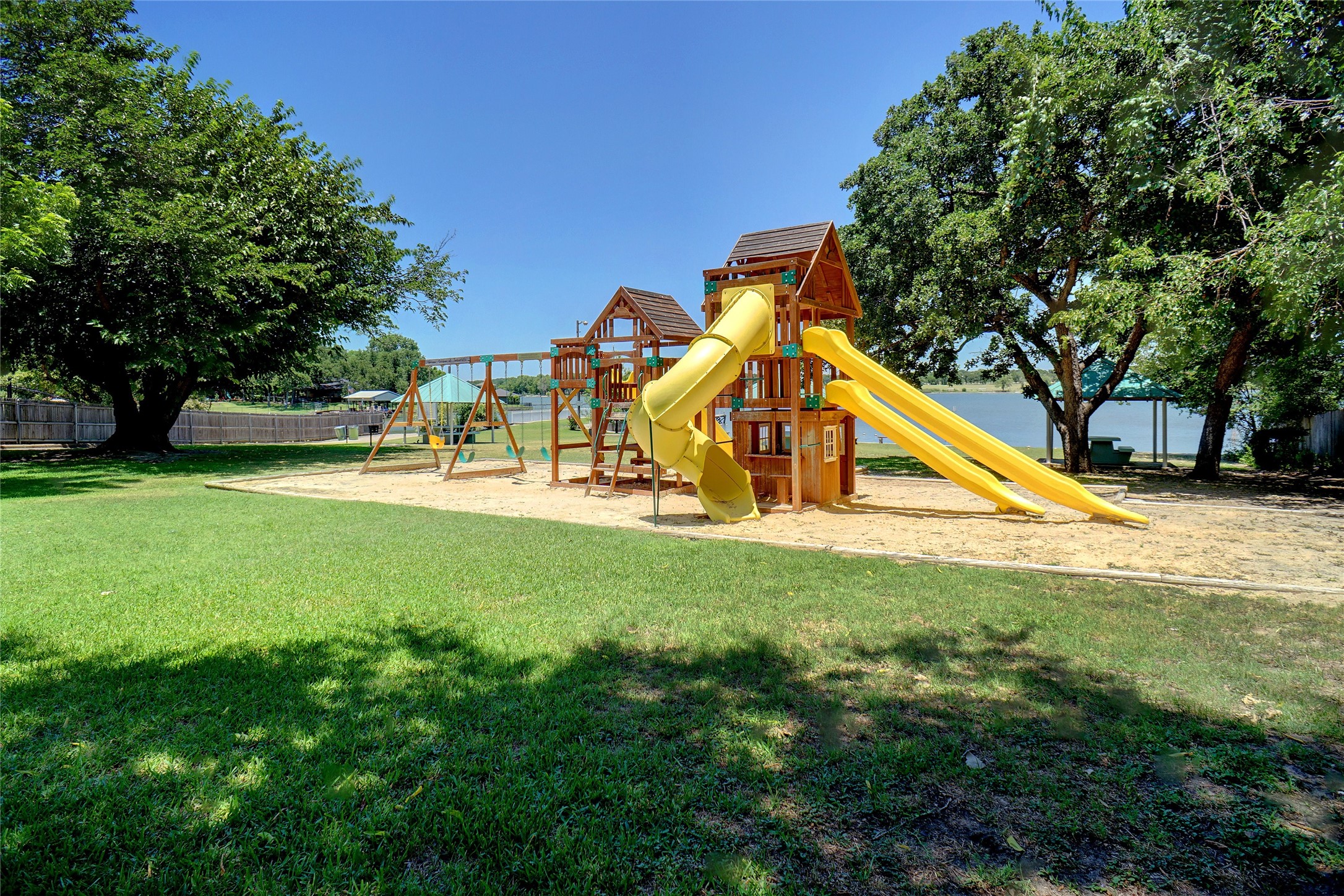 261 Timberlake Drive Azle TX 76020