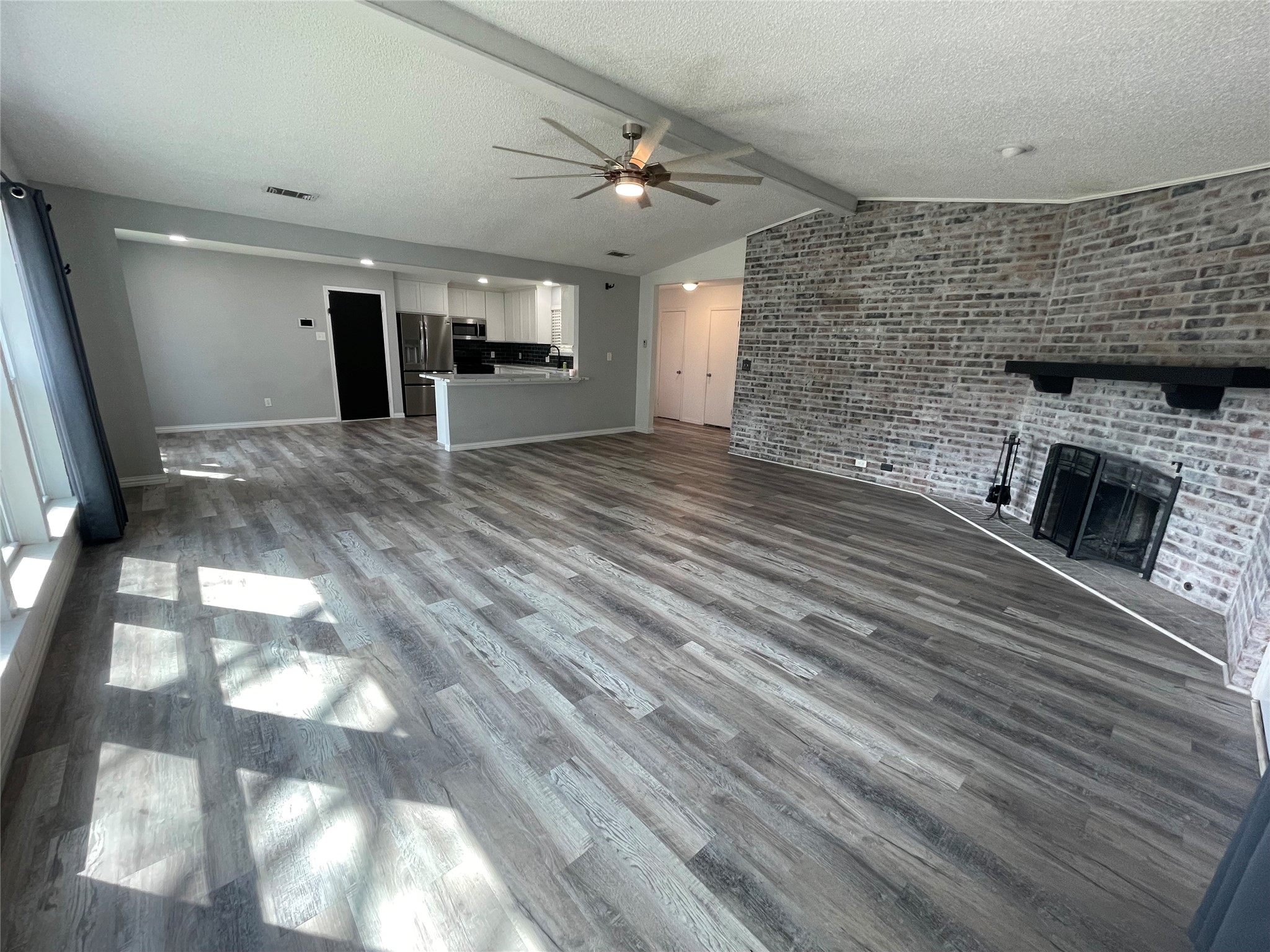 261 Timberlake Drive Azle TX 76020