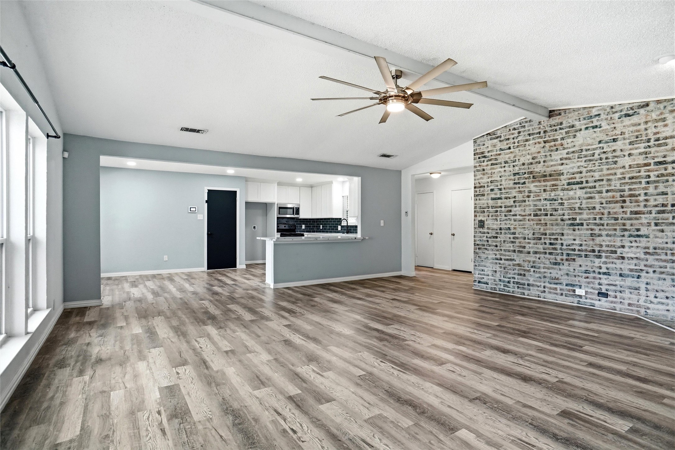 261 Timberlake Drive Azle TX 76020