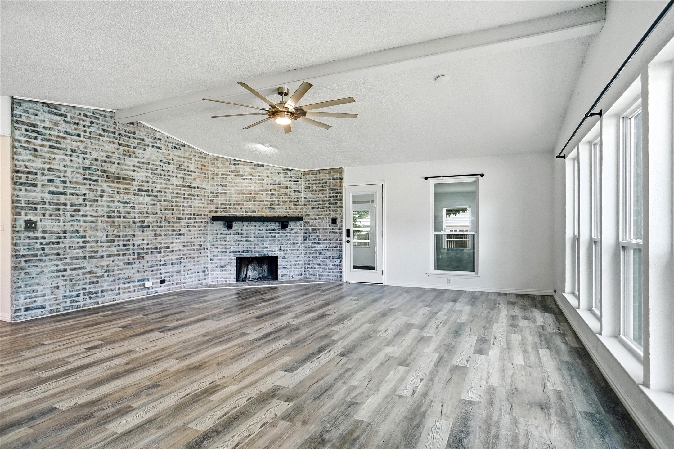 261 Timberlake Drive Azle TX 76020