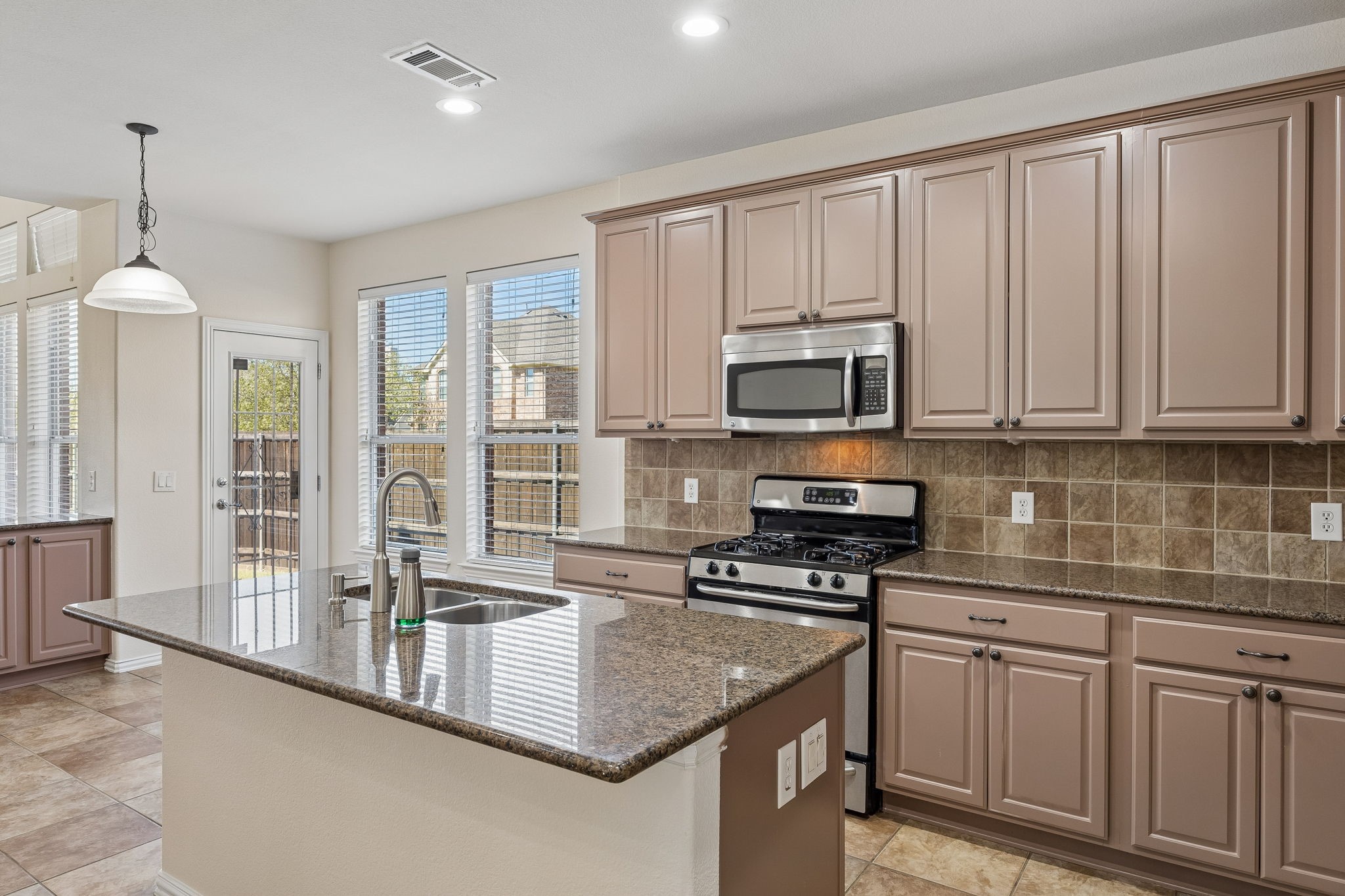 5193 Rolling Hills Drive Frisco TX 75036