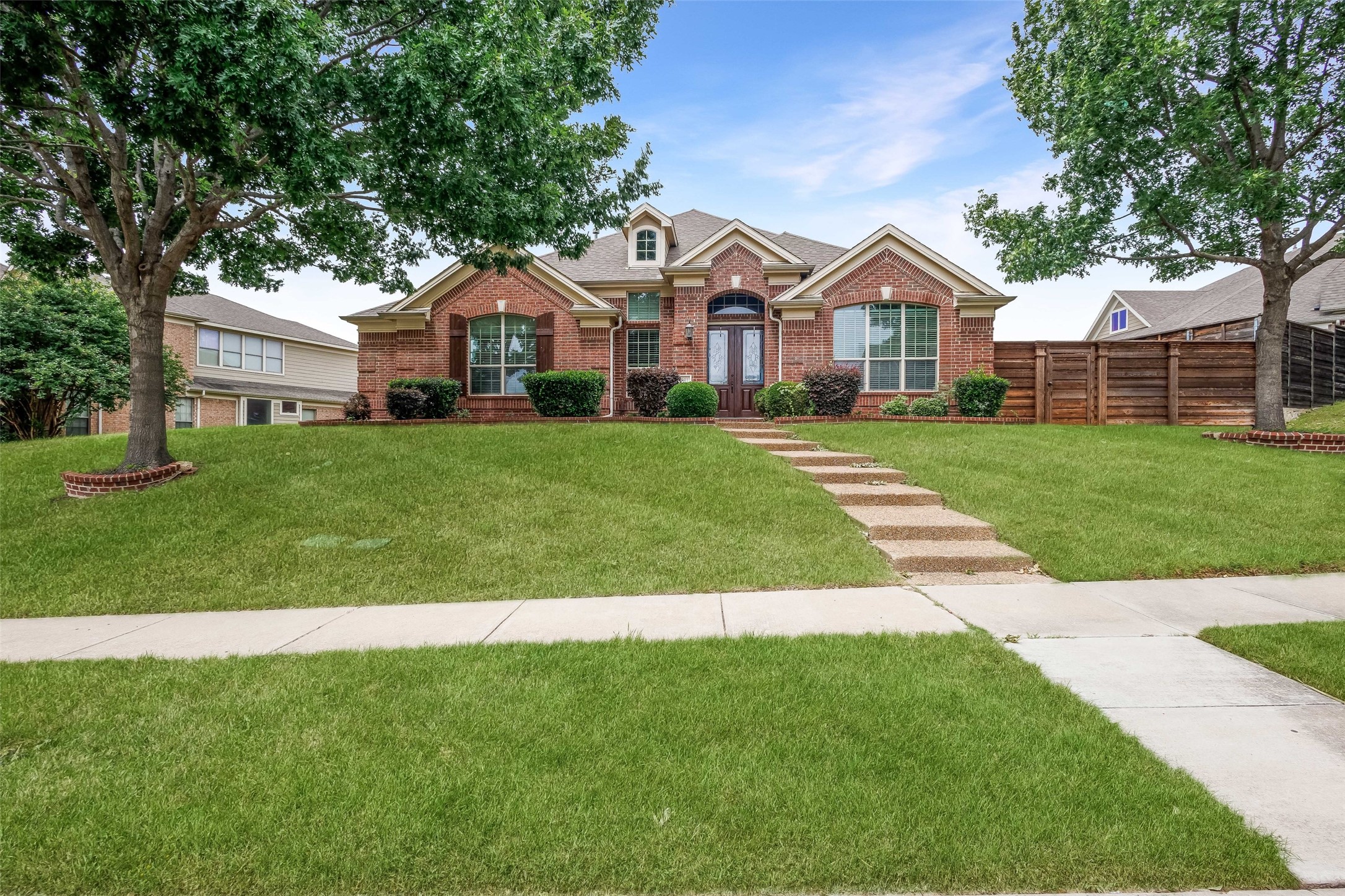 3001 Knightsbridge Lane Garland TX 75043