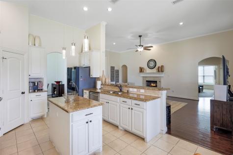 3001 Knightsbridge Lane Garland TX 75043
