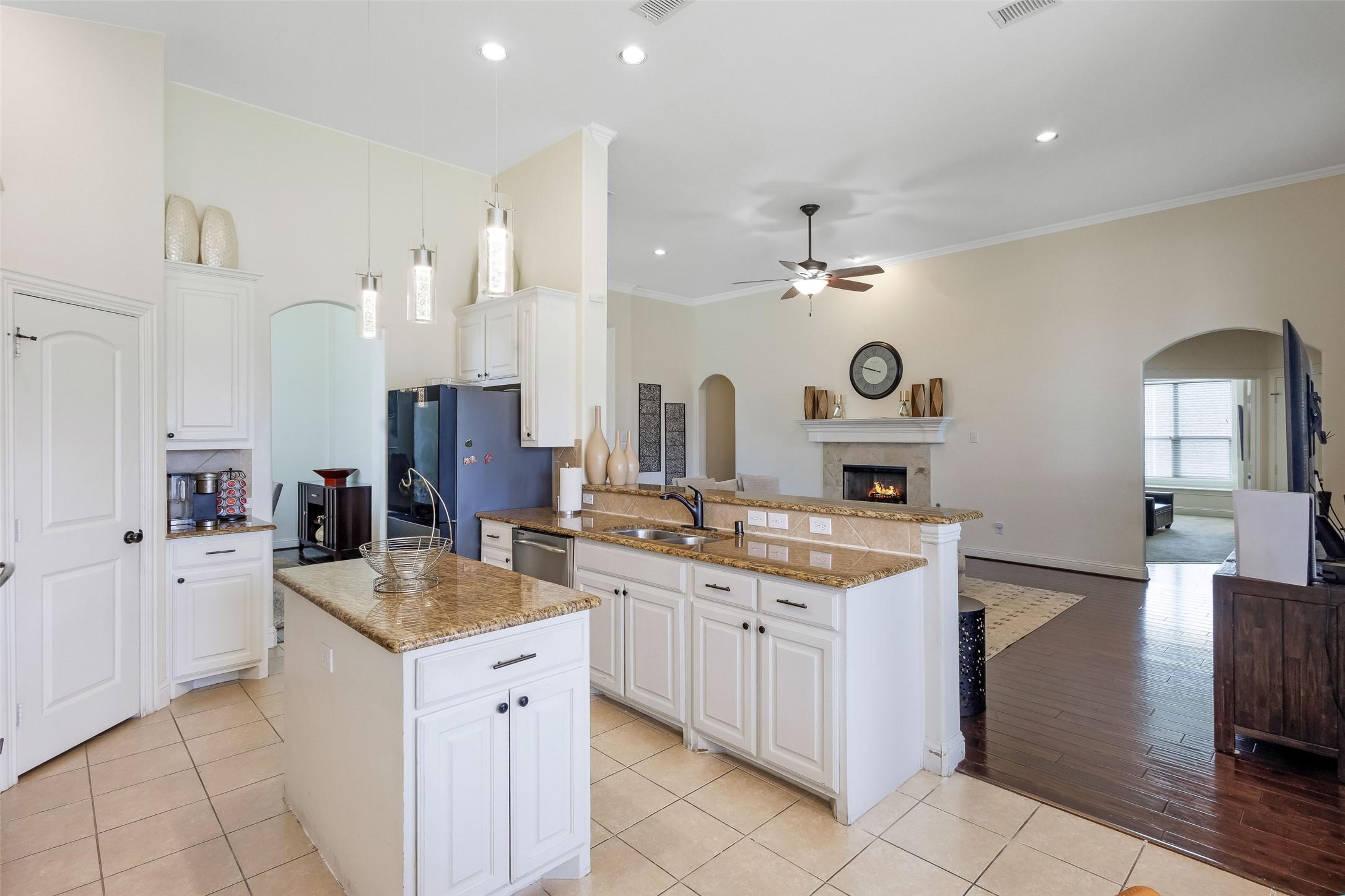 3001 Knightsbridge Lane Garland TX 75043