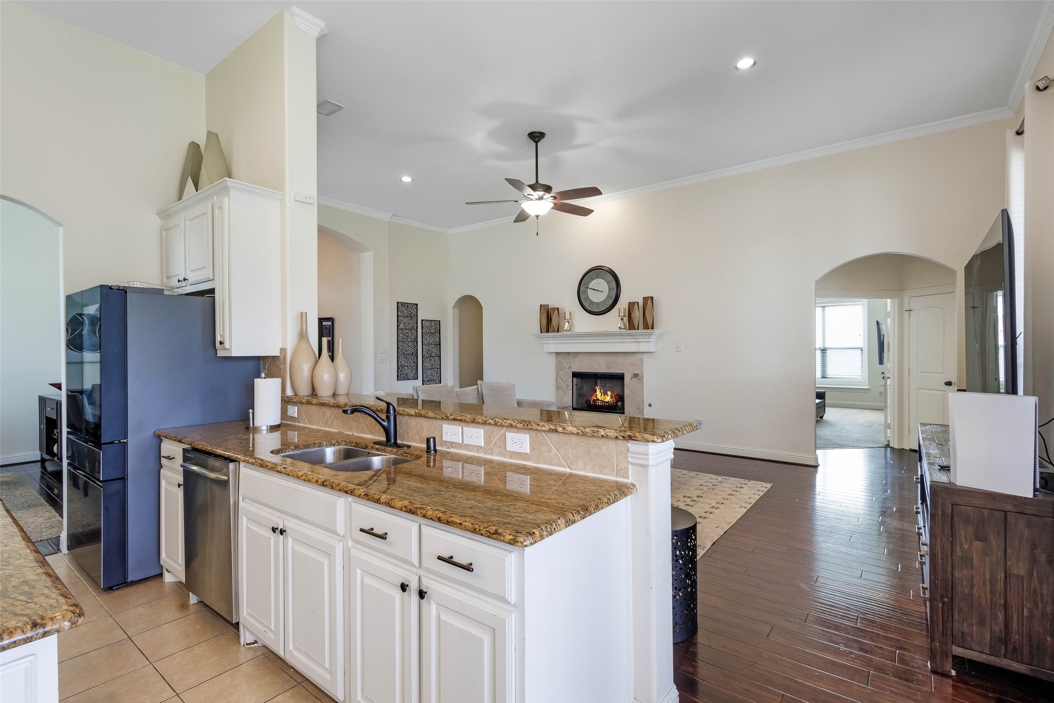 3001 Knightsbridge Lane Garland TX 75043