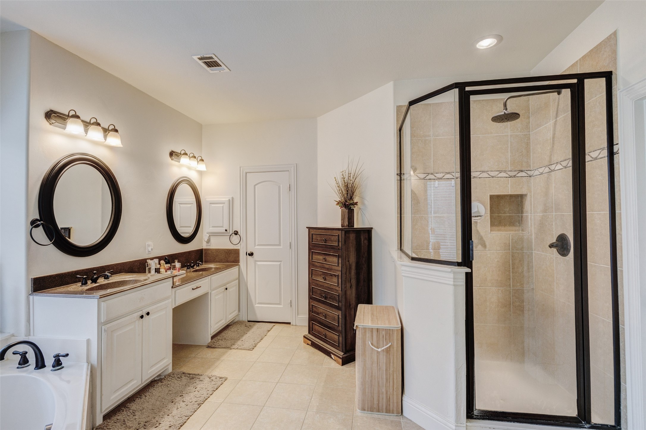 3001 Knightsbridge Lane Garland TX 75043