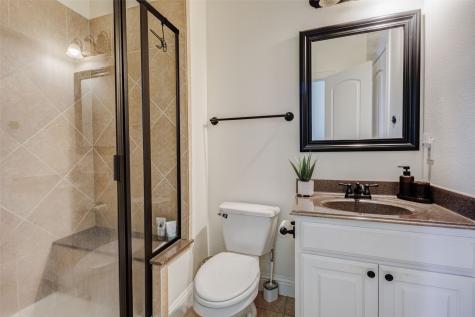 3001 Knightsbridge Lane Garland TX 75043