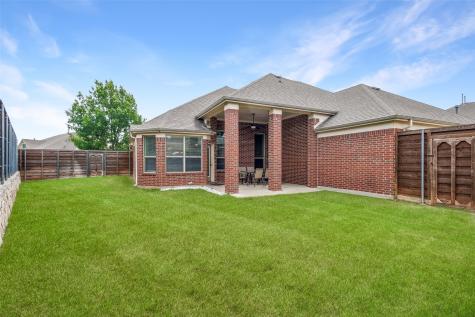 3001 Knightsbridge Lane Garland TX 75043